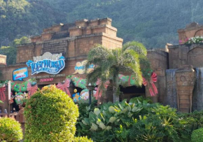 NO DEPOSIT - BIG Home 2-sty Terrace Near World Theme Park Hot Springs & Night Park max 6person
